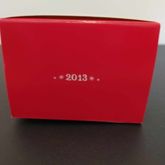 Hallmark Keepsake Ornament 2013 Tom & Jerry A Christmas Truce - NIB - Picture 2 of 7